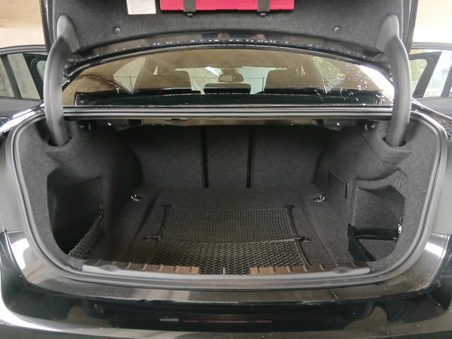 ３シリーズ ３２０ｉ　Ｍスポーツ　後期型　純正ナビ　バックカメラ　ＥＴＣ　パワーシート　インテリジェントセーフティ　アクティブクルーズコントロール　パドルシフト　ＬＥＤヘッドライト　スマートキー　純正１８インチアルミホイール（59枚目）