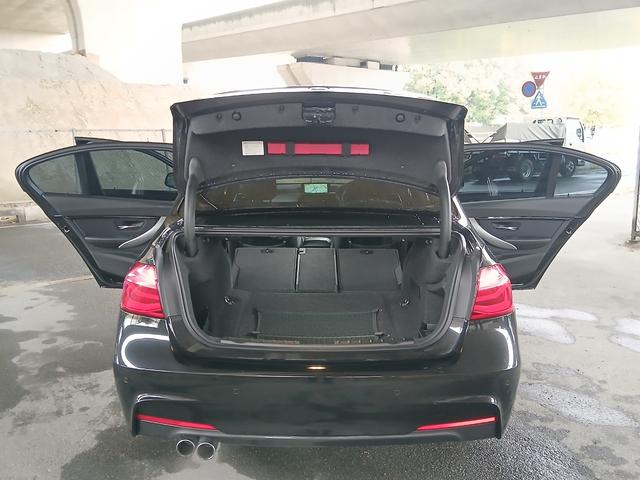 ３シリーズ ３２０ｉ　Ｍスポーツ　後期型　純正ナビ　バックカメラ　ＥＴＣ　パワーシート　インテリジェントセーフティ　アクティブクルーズコントロール　パドルシフト　ＬＥＤヘッドライト　スマートキー　純正１８インチアルミホイール（62枚目）