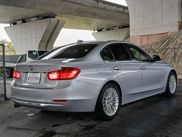 3シリーズ 320iラグジュアリー 純正ナビ バックカメラ ETC Bluetooth パワーシート インテリジェントセーフティ アクティブクルーズコントロール HIDヘッドライト スマートキー 純正17インチアルミホイール(14枚目)