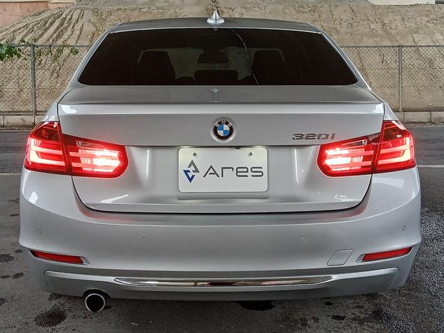 3シリーズ 320iラグジュアリー 純正ナビ バックカメラ ETC Bluetooth パワーシート インテリジェントセーフティ アクティブクルーズコントロール HIDヘッドライト スマートキー 純正17インチアルミホイール(15枚目)