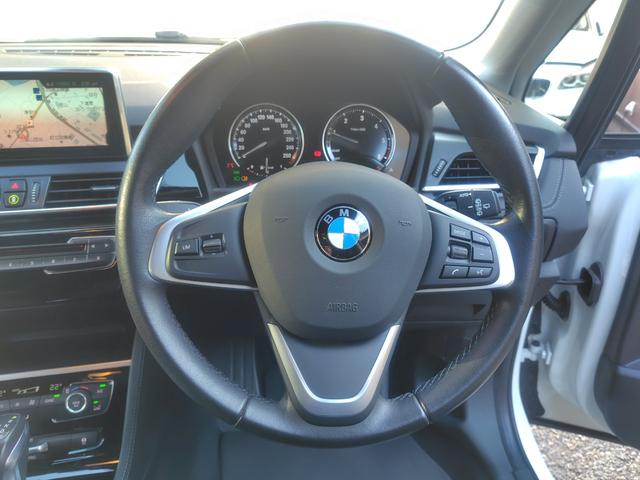 厳選されたＢＭＷ中古車が６０台ほど展示されております。