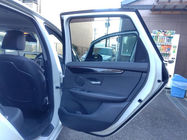 ドア内張りや各種ボタン、ウィンドウなども目立つ汚れや傷など無く、キレイな状態を保っております！