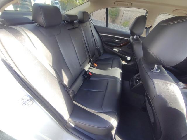 3シリーズ 320iラグジュアリー 後期型 純正ナビ バックカメラ ETC 本革内装 ヒーター付きパワーシート インテリジェントセーフティ アクティブクルーズコントロール レーンチェンジウォーニング LEDライト 純正アルミホイール(60枚目)