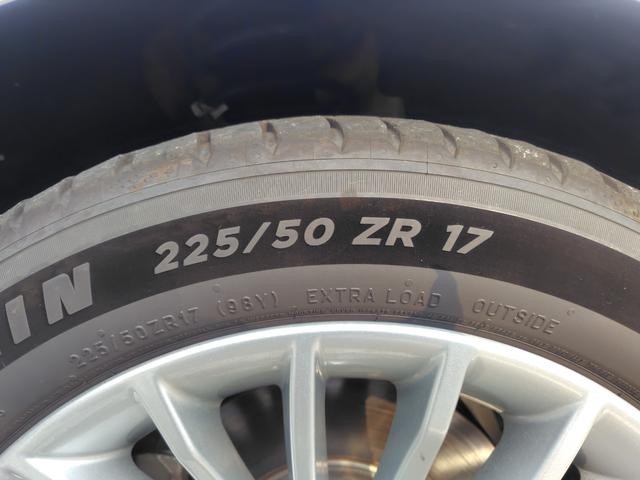 3シリーズ 320iラグジュアリー 後期型 純正ナビ バックカメラ ETC 本革内装 ヒーター付きパワーシート インテリジェントセーフティ ACC LCW LEDヘッドライト Wエアコン スマートキー 純正17インチアルミホイール(24枚目)