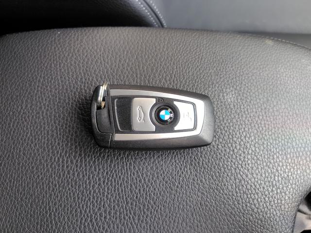 3シリーズ 320iラグジュアリー 後期型 純正ナビ バックカメラ ETC 本革内装 ヒーター付きパワーシート インテリジェントセーフティ ACC LCW LEDヘッドライト Wエアコン スマートキー 純正17インチアルミホイール(41枚目)