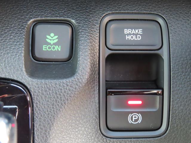 Ｎ－ＷＧＮカスタム Ｌ・ターボ　純正インターナビ　バックモニター　ＥＴＣ　ＬＥＤオートライト　フォグランプ　純正黒１５ＡＷ　革巻きステアリング　合皮レザーシート　シートヒーター　ホンダセンシング　アダプティブクルーズ　障害物センサー（26枚目）