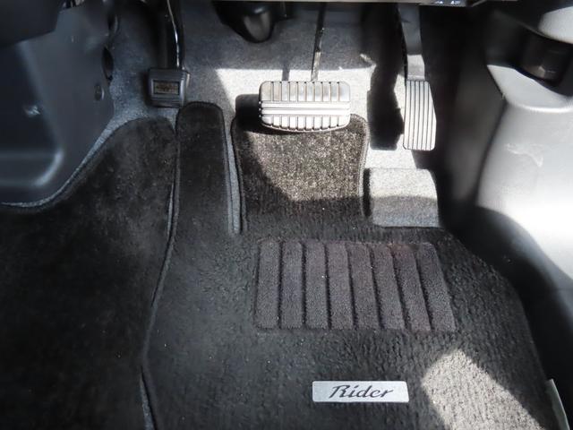 ＬＥＤライト・ドライブレコーダー・シートカバー・エアロパーツ・カーナビ・バックモニター・アルミホイール・ＥＴＣ・ローダウン・ラッピング・全塗装…等　カスタム希望のお客様はお気軽にご相談下さい！