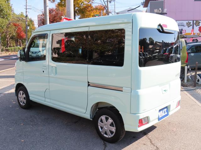 ハイゼットカーゴ クルーズ　アイドリングストップ　ＥＴＣ　両側スライドドア　ＬＥＤオートライト　フルフラットシート　ラバーマット　バイザー　スマートキー　ＡＢＳ　スマートアシスト　障害物センサー　オートハイビーム　電格ミラー（12枚目）