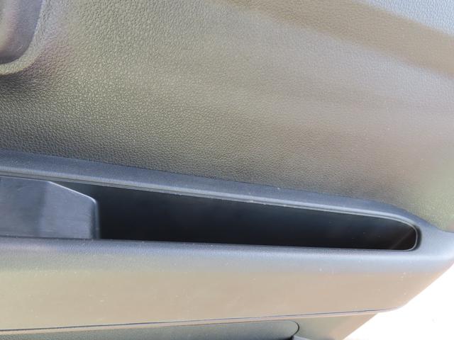 ハイゼットカーゴ クルーズ　アイドリングストップ　ＥＴＣ　両側スライドドア　ＬＥＤオートライト　フルフラットシート　ラバーマット　バイザー　スマートキー　ＡＢＳ　スマートアシスト　障害物センサー　オートハイビーム　電格ミラー（20枚目）