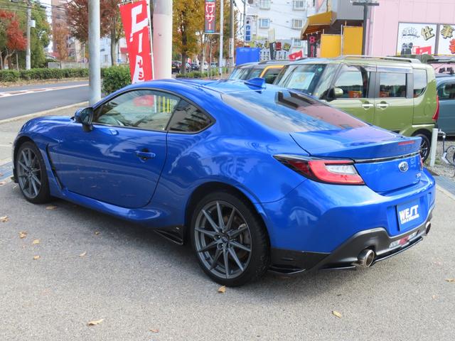 ＢＲＺ Ｓ　６速ミッション　ＳＴＩエアロパーツ　純正９型メモリーナビ　バックモニター　ドライブレコーダー　ＥＴＣ　ＬＥＤオートライト　純正１８ＡＷ　ＳＴＩシフトノブ　ハーフレザーシート　シートヒーター（12枚目）