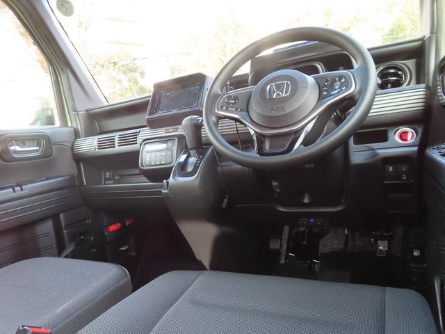 N-VAN+スタイル ファン・ターボホンダセンシング 4WD 社外ディスプレイオーディオ Bluetoorh バックモニター 前後ドラレコ ETC LEDオートライト LEDフォグ OPグリル OPエンブレム OPドアミラーカバー アダプティブクルーズ(13枚目)