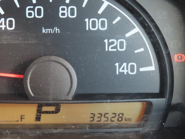 NV100クリッパーバン DX 期間限定販売 移動販売車 キッチンカー ケータリング 3槽シンク 販売窓口2箇所 パラソル 全塗装済み カスタムカー 電源コンセント ユーザー買取車 純正オーディオ(16枚目)