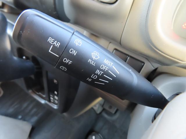 NV100クリッパーバン DX 期間限定販売 移動販売車 キッチンカー ケータリング 3槽シンク 販売窓口2箇所 パラソル 全塗装済み カスタムカー 電源コンセント ユーザー買取車 純正オーディオ(19枚目)