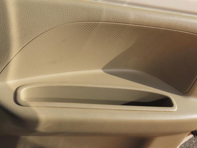 NV100クリッパーバン DX 期間限定販売 移動販売車 キッチンカー ケータリング 3槽シンク 販売窓口2箇所 パラソル 全塗装済み カスタムカー 電源コンセント ユーザー買取車 純正オーディオ(28枚目)