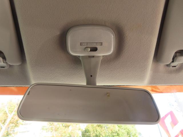 NV100クリッパーバン DX 期間限定販売 移動販売車 キッチンカー ケータリング 3槽シンク 販売窓口2箇所 パラソル 全塗装済み カスタムカー 電源コンセント ユーザー買取車 純正オーディオ(33枚目)