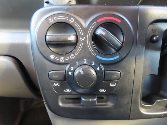 NV100クリッパーバン DX 期間限定販売 移動販売車 キッチンカー ケータリング 3槽シンク 販売窓口2箇所 パラソル 全塗装済み カスタムカー 電源コンセント ユーザー買取車 純正オーディオ(37枚目)