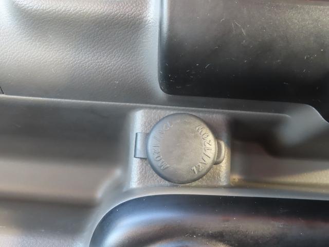 NV100クリッパーバン DX 期間限定販売 移動販売車 キッチンカー ケータリング 3槽シンク 販売窓口2箇所 パラソル 全塗装済み カスタムカー 電源コンセント ユーザー買取車 純正オーディオ(38枚目)