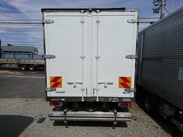 ロングワイド中温冷凍車 格納ゲート付(6枚目)