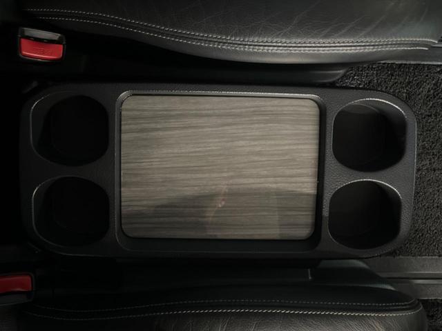 エルグランド ライダー　ブラックライン　レザーシート　フリップダウンモニター　両側電動スライドドア　　禁煙車　純正ナビ　全周囲カメラ　レーダークルーズ　　Ｂｌｕｅｔｏｏｔｈ再生　フルセグＴＶ　ＥＴＣ　　シートヒーター　パワーシート（64枚目）