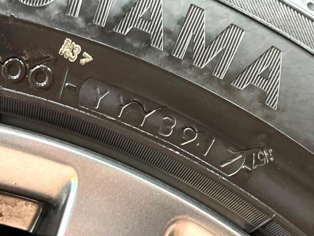 エルグランド ３５０ハイウェイスターアーバンクロム　メーカー純正ナビ　サンルーフ　フリップダウンモニター　両側電動スライド　Ｂｌｕｅｔｏｏｔｈ　フルセグ　全周囲カメラ　ハーフレザーシート　パワーバックドア　ＨＩＤヘッド　純正１８インチアルミ　禁煙車（62枚目）