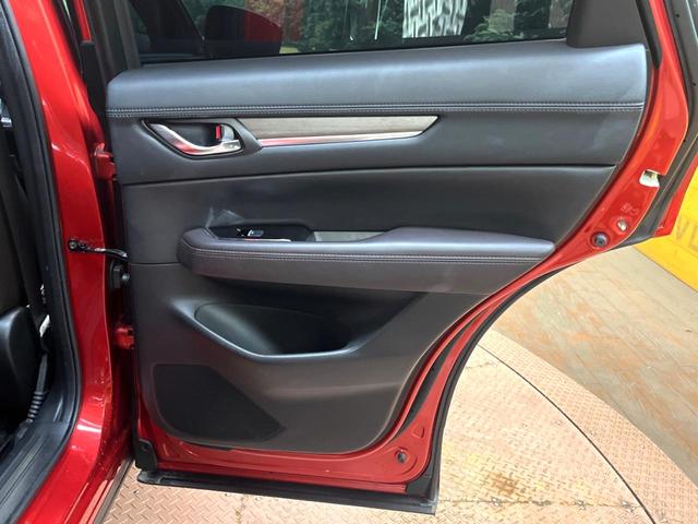 CX-5 XD エクスクルーシブモード マツダコネクトナビ 全周囲カメラ 衝突軽減ブレーキ BOSEサウンド ヘッドアップディスプレイ シートベンチレーション パワーバックドア レザーシート レーダークルーズコントロール LEDヘッド 禁煙(59枚目)