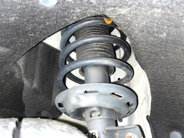 ヴェゼル ハイブリッドＺ・ホンダセンシング　純正ＳＤナビ　バックカメラ　衝突被害軽減システム　レーダークルーズ　禁煙車　レザーシート　ドラレコ　スマートキー　ＬＥＤヘッド　ビルトインＥＴＣ　車線逸脱警報　オートライト　デュアルエアコン（20枚目）