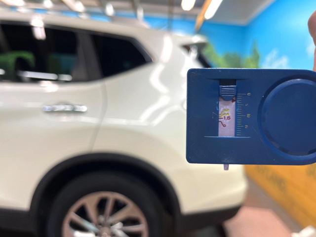 エクストレイル 20Xtt エマージェンシーブレーキパッケージ メーカー純正ナビ アラウンドビューモニター クルーズコントロール パワーバックドア Bluetooth フルセグ シートヒーター 撥水シート LEDヘッドライト 純正18インチアルミ 禁煙車(66枚目)