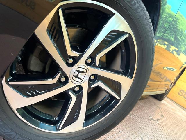 オデッセイ アブソルート 純正ナビ 後席モニター 両側電動スライドドア 衝突軽減ブレーキ クルーズコントロール ハーフレザーシート フルセグ Bluetooth LEDヘッドライト 純正17AW クリアランスソナー 禁煙車(12枚目)