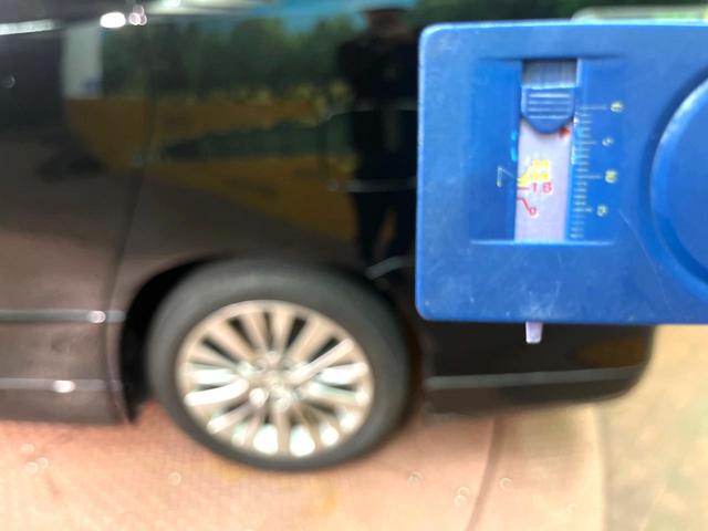 ヴェルファイア 2.4Z ゴールデンアイズII BIG-X9型ナビ フリップダウンモニター 両側電動スライドドア クルーズコントロール ハーフレザーシート パワーバックドア フルセグ HIDヘッドライト Bluetooth 純正18インチアルミ(53枚目)