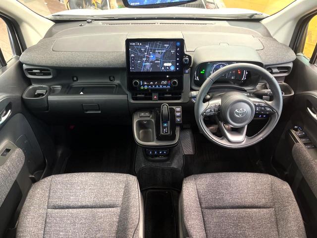 シエンタ ハイブリッドZ モデリスタエアロ 純正10.5型ディスプレイオーディオ パノラミックビューモニター トヨタチームメイト 両側電動スライドドア ブラインドスポットモニター デジタルインナーミラー シートヒーター 禁煙車(2枚目)