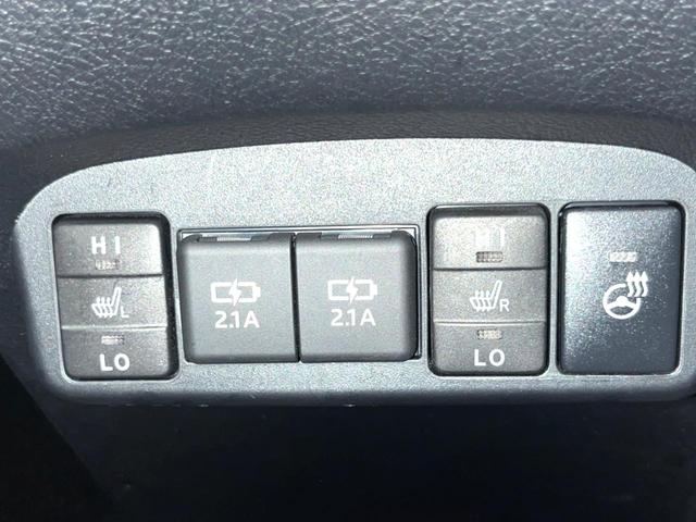 シエンタ ハイブリッド ファンベースG クエロ 純正9型ナビ アラウンドビューモニター 両側パワースライドドア 衝突軽減ブレーキ クルーズコントロール シートヒーター ハーフレザーシート ステアリングヒーター オートマチックハイビーム 禁煙車(8枚目)