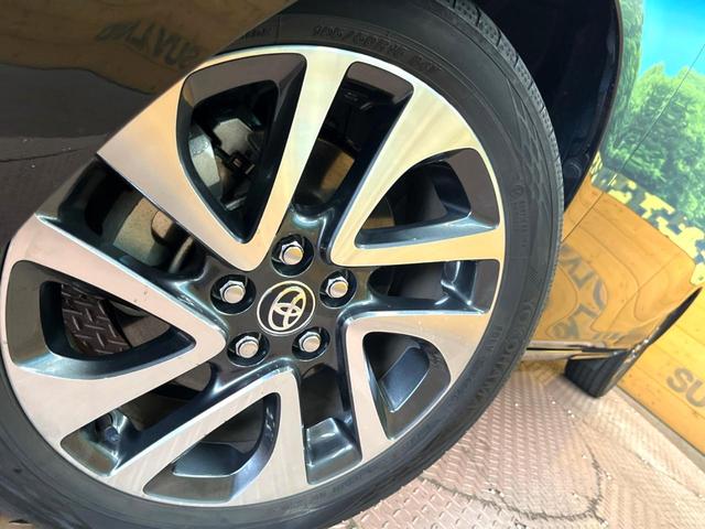 シエンタ ハイブリッド ファンベースG クエロ 純正9型ナビ アラウンドビューモニター 両側パワースライドドア 衝突軽減ブレーキ クルーズコントロール シートヒーター ハーフレザーシート ステアリングヒーター オートマチックハイビーム 禁煙車(12枚目)