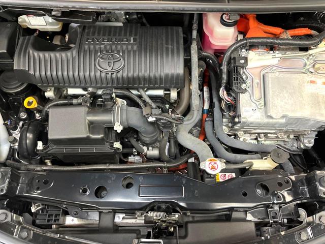 シエンタ ハイブリッド ファンベースG クエロ 純正9型ナビ アラウンドビューモニター 両側パワースライドドア 衝突軽減ブレーキ クルーズコントロール シートヒーター ハーフレザーシート ステアリングヒーター オートマチックハイビーム 禁煙車(18枚目)