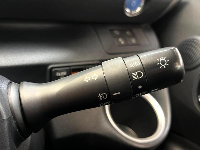 シエンタ ハイブリッド ファンベースG クエロ 純正9型ナビ アラウンドビューモニター 両側パワースライドドア 衝突軽減ブレーキ クルーズコントロール シートヒーター ハーフレザーシート ステアリングヒーター オートマチックハイビーム 禁煙車(27枚目)