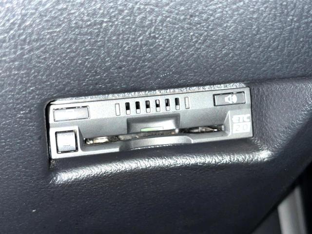 シエンタ ハイブリッド ファンベースG クエロ 純正9型ナビ アラウンドビューモニター 両側パワースライドドア 衝突軽減ブレーキ クルーズコントロール シートヒーター ハーフレザーシート ステアリングヒーター オートマチックハイビーム 禁煙車(32枚目)