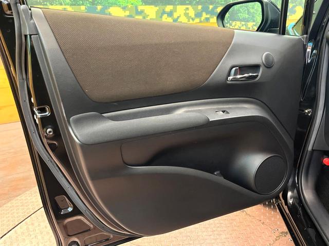 シエンタ ハイブリッド ファンベースG クエロ 純正9型ナビ アラウンドビューモニター 両側パワースライドドア 衝突軽減ブレーキ クルーズコントロール シートヒーター ハーフレザーシート ステアリングヒーター オートマチックハイビーム 禁煙車(48枚目)