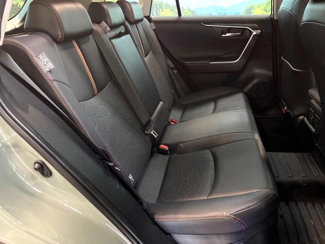 ＲＡＶ４ ハイブリッドアドベンチャー　純正９型ディスプレイオーディオ　レーダークルーズコントロール　ブラインドスポットモニター　黒革調シート　シートベンチレーション　メモリーシート　ステアリングヒーター　禁煙車　Ｂｌｕｅｔｏｏｔｈ（9枚目）