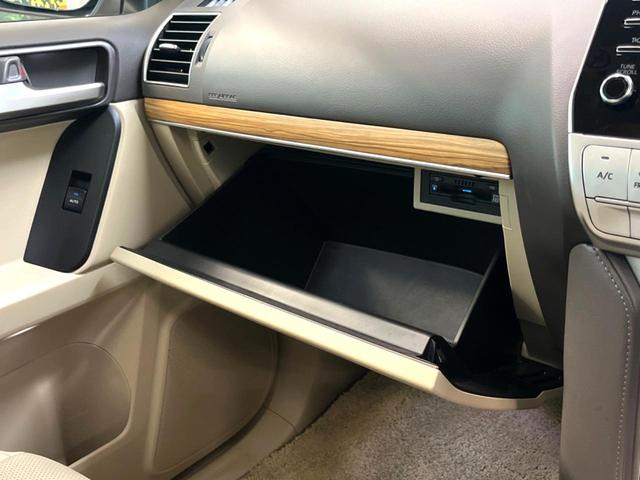 ランドクルーザープラド ＴＸ　Ｌパッケージ　モデリスタエアロ　サンルーフ　メーカナビ　パノラミックビューモニター　レーダークルーズコントロール　ウッドコンビステア　シートベンチレーション　デジタルインナーミラー　ＥＴＣ２．０　ＬＥＤヘッド（69枚目）