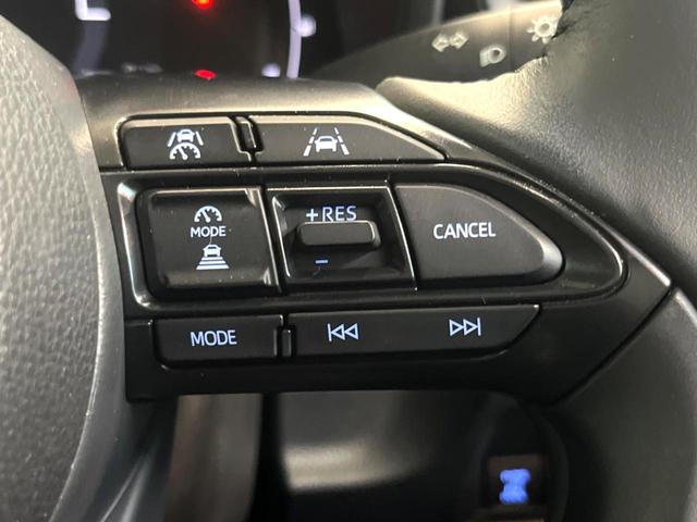 シエンタ ハイブリッドＺ　純正１０．５インチナビ　バックカメラ　レーダークルーズコントロール　フリップダウンモニター　ＥＴＣ　両側電動スライドドア　シートヒーター　ステアリングヒーター　ＤＶＤデッキ　オートマチックハイビーム（5枚目）