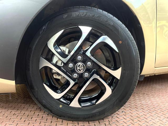 シエンタ ハイブリッドＺ　純正１０．５インチナビ　バックカメラ　レーダークルーズコントロール　フリップダウンモニター　ＥＴＣ　両側電動スライドドア　シートヒーター　ステアリングヒーター　ＤＶＤデッキ　オートマチックハイビーム（13枚目）