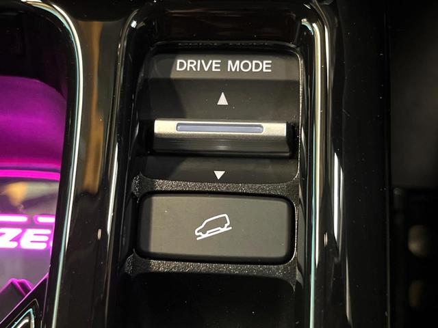 ヴェゼル e:HEV X バックカメラ 衝突被害軽減システム レーダークルーズ コーナーセンサー スマートキー LEDヘッド ETC オートハイビーム 車線逸脱警報 オートライト オートエアコン 純正16インチアルミ(33枚目)