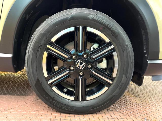 ヴェゼル e:HEV X バックカメラ 衝突被害軽減システム レーダークルーズ コーナーセンサー スマートキー LEDヘッド ETC オートハイビーム 車線逸脱警報 オートライト オートエアコン 純正16インチアルミ(62枚目)