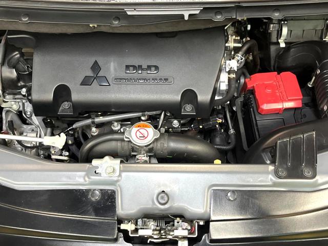 デリカＤ：５ ジャスパー　アルパイン９型ナビ　両側パワースライドドア　後席モニター　クルーズコントロール　パワーシート　ハーフレザーシート　ＨＩＤヘッドランプ　ＥＴＣ　バックカメラ　シートヒーター　純正１８インチアルミ　禁煙車（19枚目）