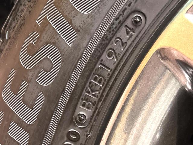 デリカＤ：５ ジャスパー　アルパイン９型ナビ　両側パワースライドドア　後席モニター　クルーズコントロール　パワーシート　ハーフレザーシート　ＨＩＤヘッドランプ　ＥＴＣ　バックカメラ　シートヒーター　純正１８インチアルミ　禁煙車（28枚目）