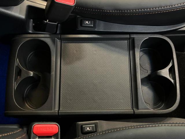 デリカＤ：５ ジャスパー　アルパイン９型ナビ　両側パワースライドドア　後席モニター　クルーズコントロール　パワーシート　ハーフレザーシート　ＨＩＤヘッドランプ　ＥＴＣ　バックカメラ　シートヒーター　純正１８インチアルミ　禁煙車（61枚目）