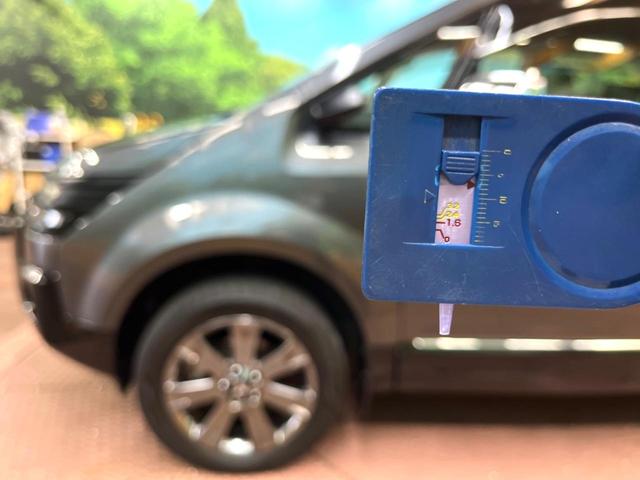 デリカＤ：５ ジャスパー　アルパイン９型ナビ　両側パワースライドドア　後席モニター　クルーズコントロール　パワーシート　ハーフレザーシート　ＨＩＤヘッドランプ　ＥＴＣ　バックカメラ　シートヒーター　純正１８インチアルミ　禁煙車（69枚目）