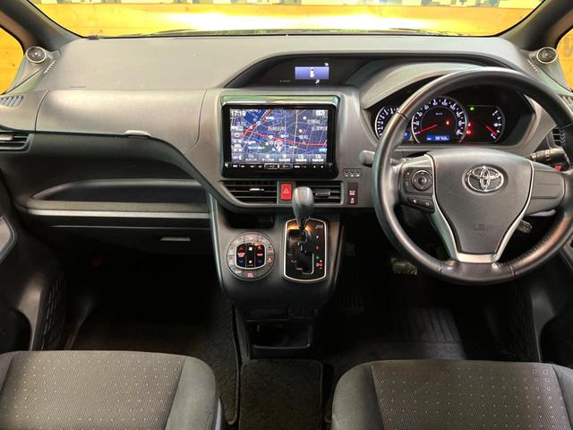 ヴォクシー Ｖ　アルパインナビ　フリップダウンモニター　バックカメラ　プリクラッシュセーフティー　ＥＴＣ　ＬＥＤヘッドライト　クルーズコントロール　純正１５インチアルミ　オートマチックハイビーム　Ｂｌｕｅｔｏｏｔｈ（2枚目）