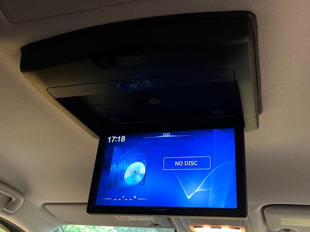 ヴォクシー Ｖ　アルパインナビ　フリップダウンモニター　バックカメラ　プリクラッシュセーフティー　ＥＴＣ　ＬＥＤヘッドライト　クルーズコントロール　純正１５インチアルミ　オートマチックハイビーム　Ｂｌｕｅｔｏｏｔｈ（4枚目）