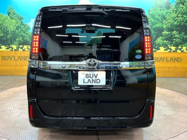 ヴォクシー Ｖ　アルパインナビ　フリップダウンモニター　バックカメラ　プリクラッシュセーフティー　ＥＴＣ　ＬＥＤヘッドライト　クルーズコントロール　純正１５インチアルミ　オートマチックハイビーム　Ｂｌｕｅｔｏｏｔｈ（16枚目）