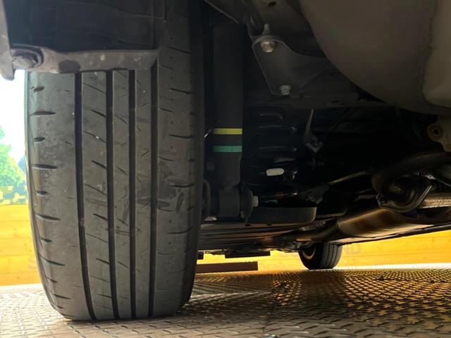 ヴォクシー Ｖ　アルパインナビ　フリップダウンモニター　バックカメラ　プリクラッシュセーフティー　ＥＴＣ　ＬＥＤヘッドライト　クルーズコントロール　純正１５インチアルミ　オートマチックハイビーム　Ｂｌｕｅｔｏｏｔｈ（24枚目）